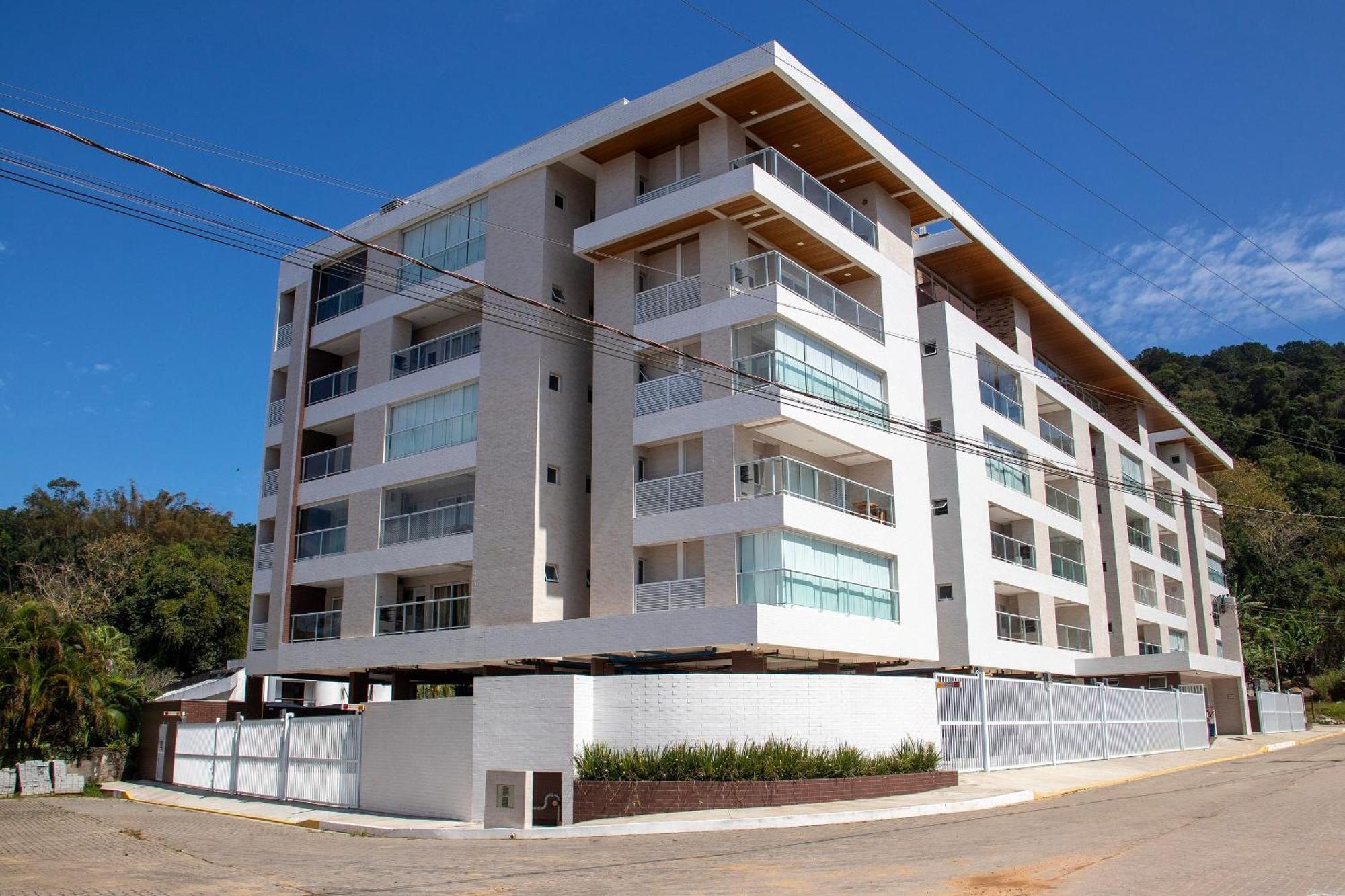 #208.apto Novo, 300 Metros Da Praia, Com Piscina Apartamento *