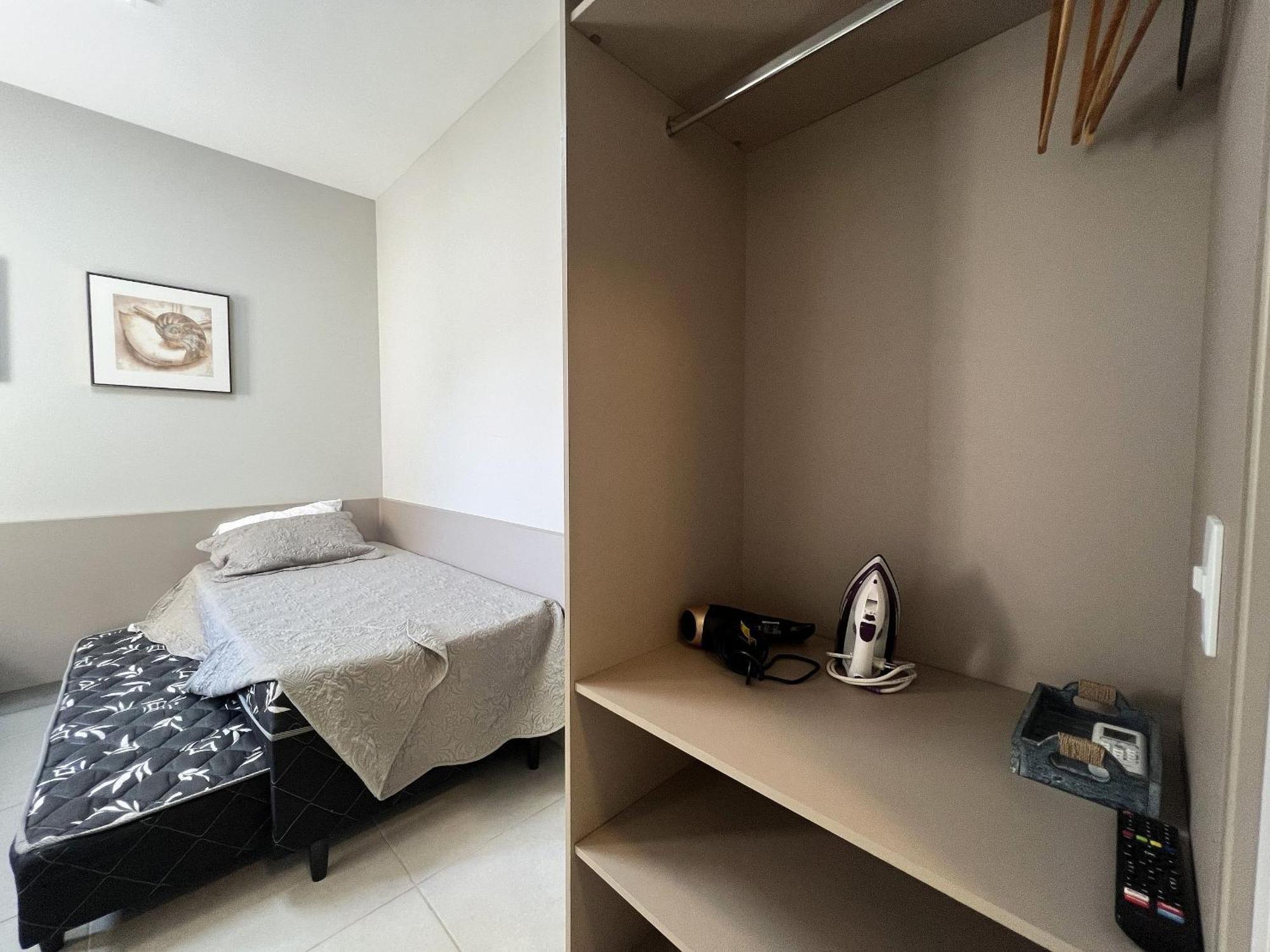 #208.apto Novo, 300 Metros Da Praia, Com Piscina Apartamento